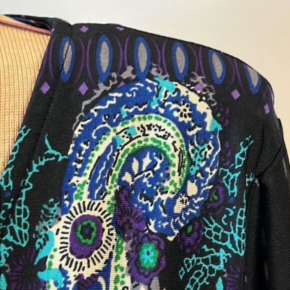 VENUS V-neck Blue & Purple Print Blouse - Size Medium - Picture 6 of 13